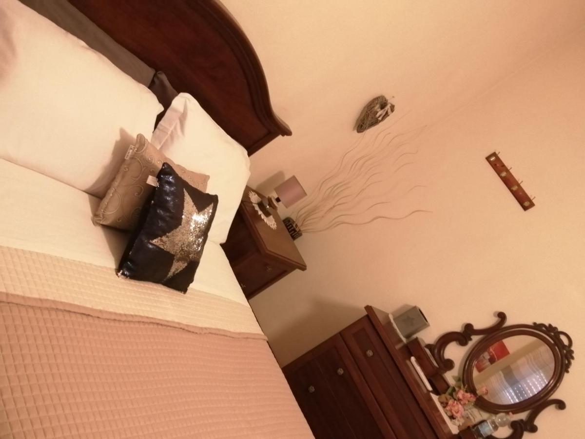 Felix House Bed & Breakfast Codevilla Bagian luar foto