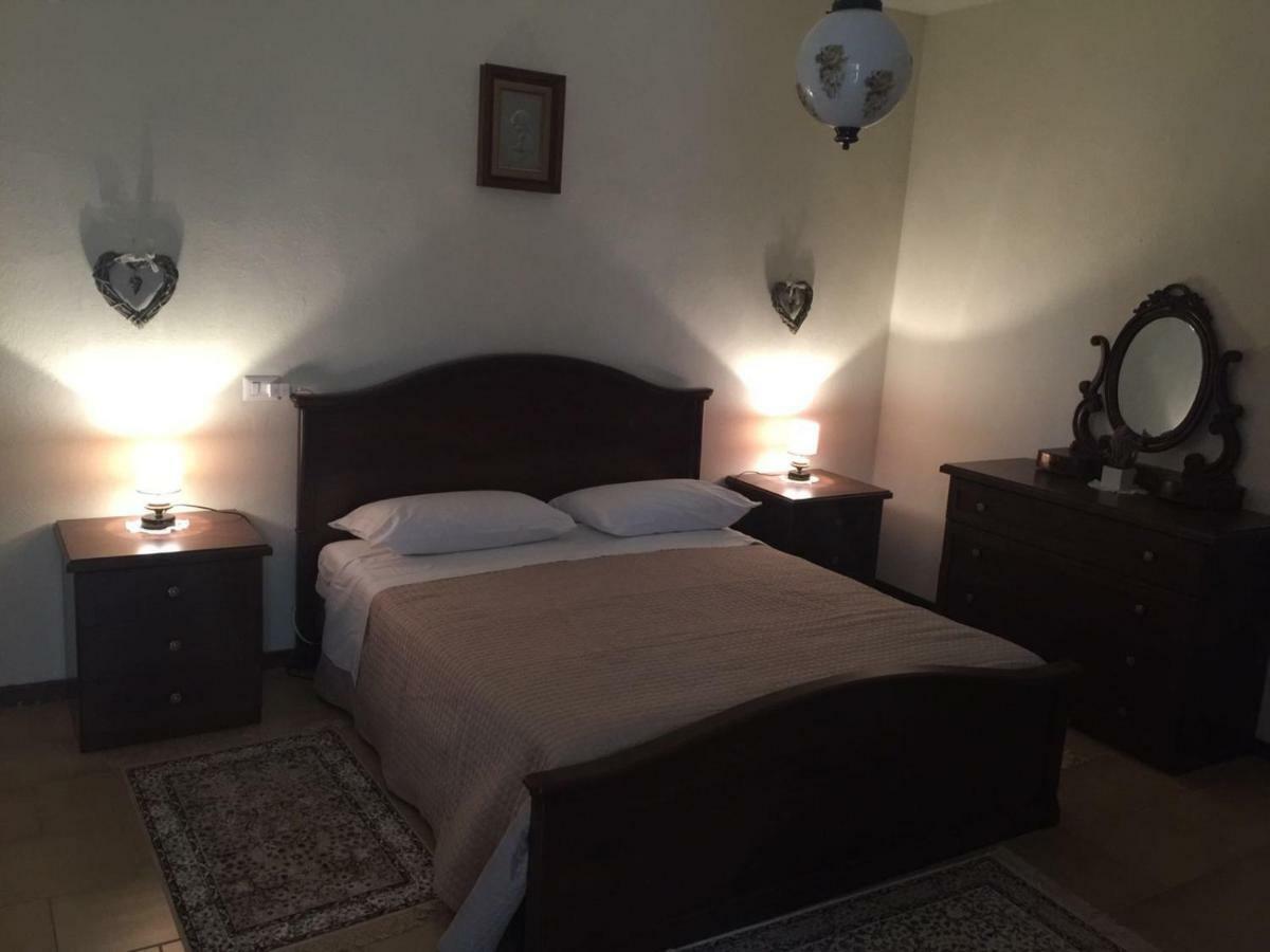 Felix House Bed & Breakfast Codevilla Bagian luar foto